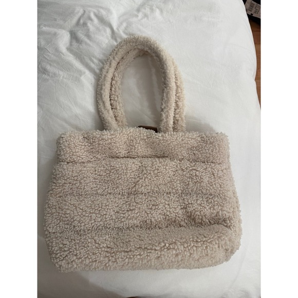 Sherpa quilted faux shearling tote bag cream beige teddy cute coquette cozy - Picture 3 of 10